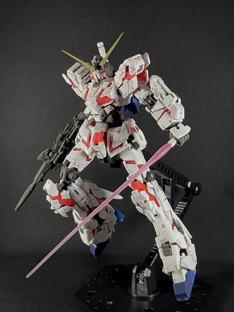 凛々しい。(gundam-kao3)実はこの時、左股間部関節がもげてプラプラの状態。この後、修復し再度撮影開始。