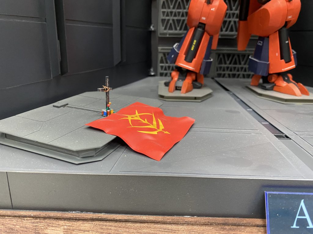 zz序盤でアクシズ側にもお墓の概念があったので戦場で備えるものもないだろうと思い缶飲料的なものを