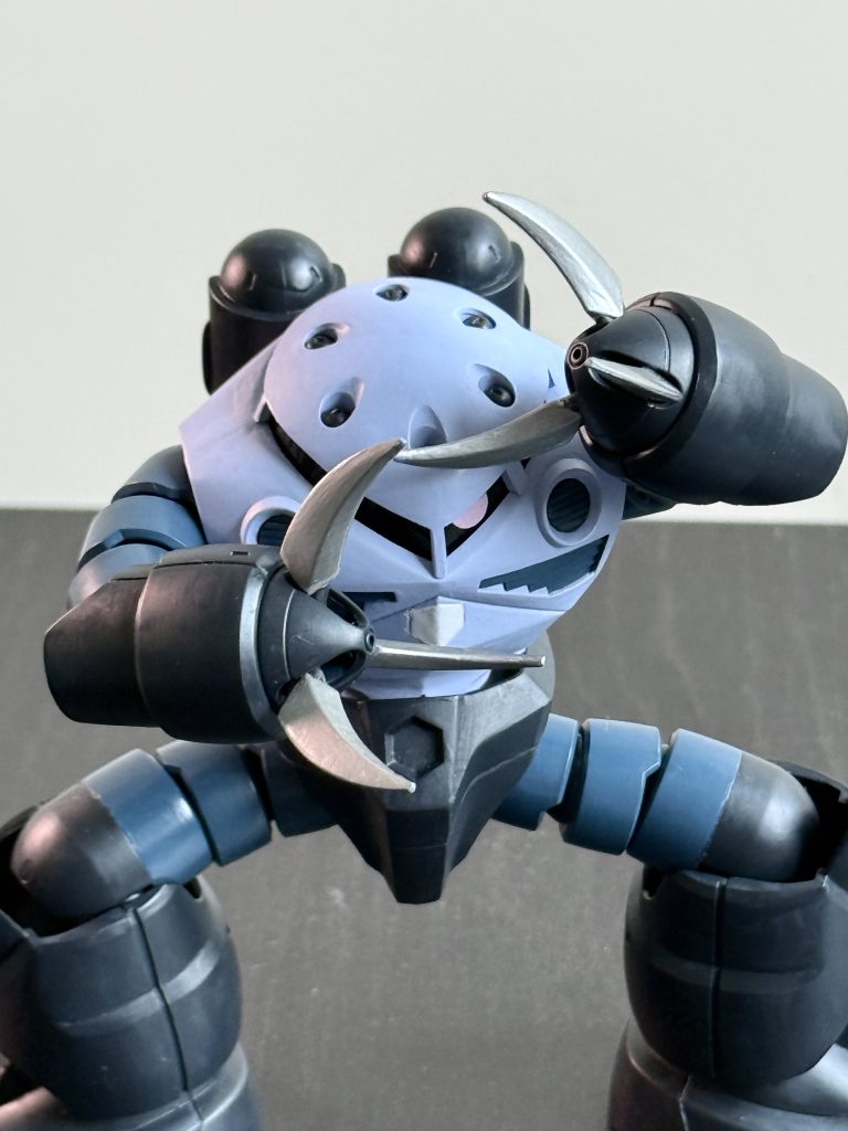 ツメはシルバー塗装