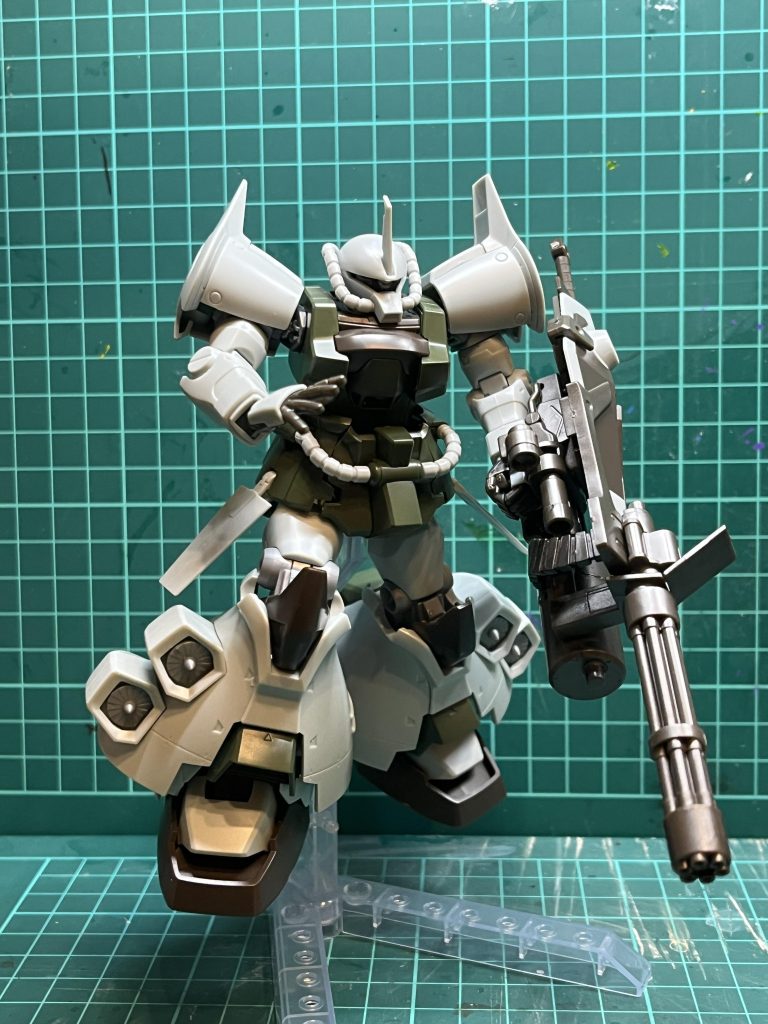 すぐみ既にカッコいい。足や肩や武器がデカいのでポーズはしずらいが、ポロリなしで武装も多く満足。