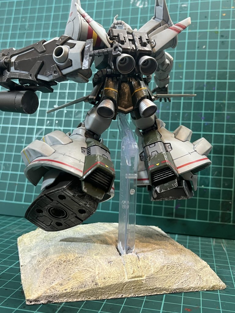 背面墨入れ、ウェザリング、デカール、ドライブラシ、ブースターを大きくしてみました。トップコートは艶消し。