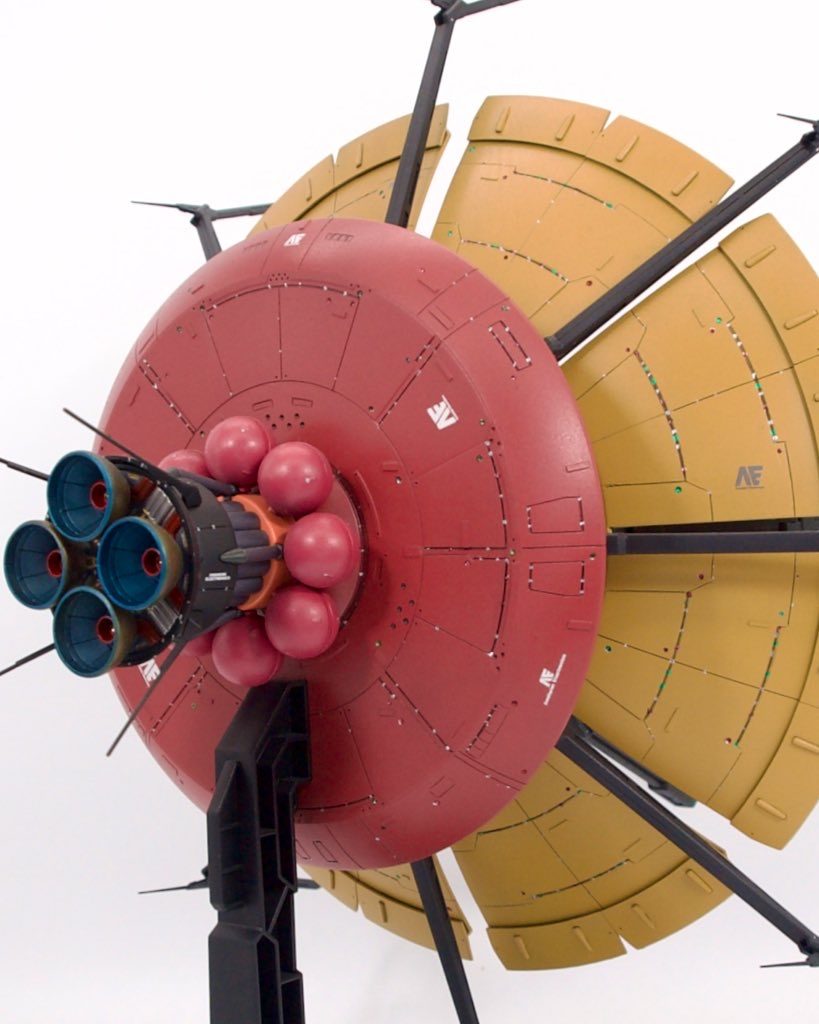 後側もチカチカが効いています