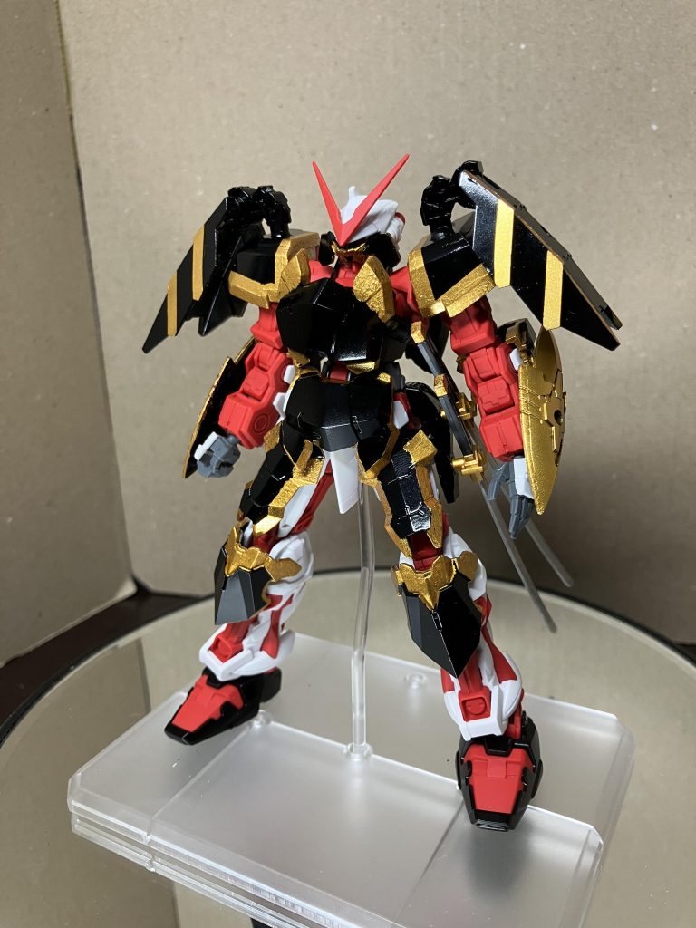 顔、胴、腕、足に装甲を追加しました。