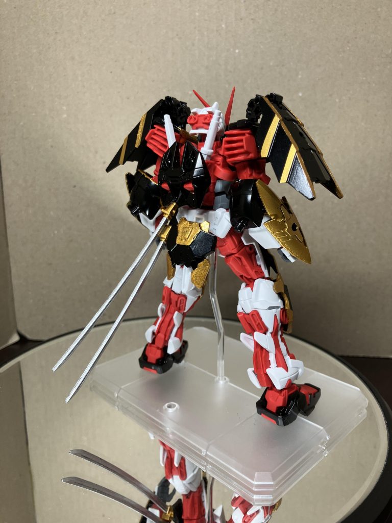 背面はあまりいじっていません。