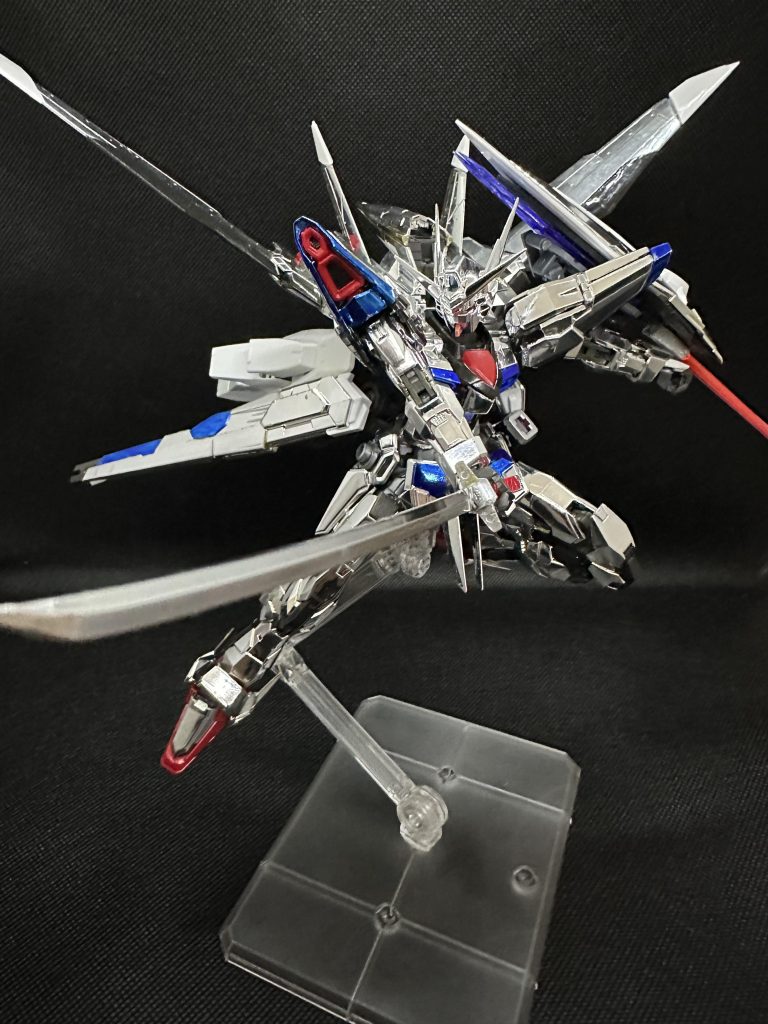 アカツキは日本刀が良く似合いますね。