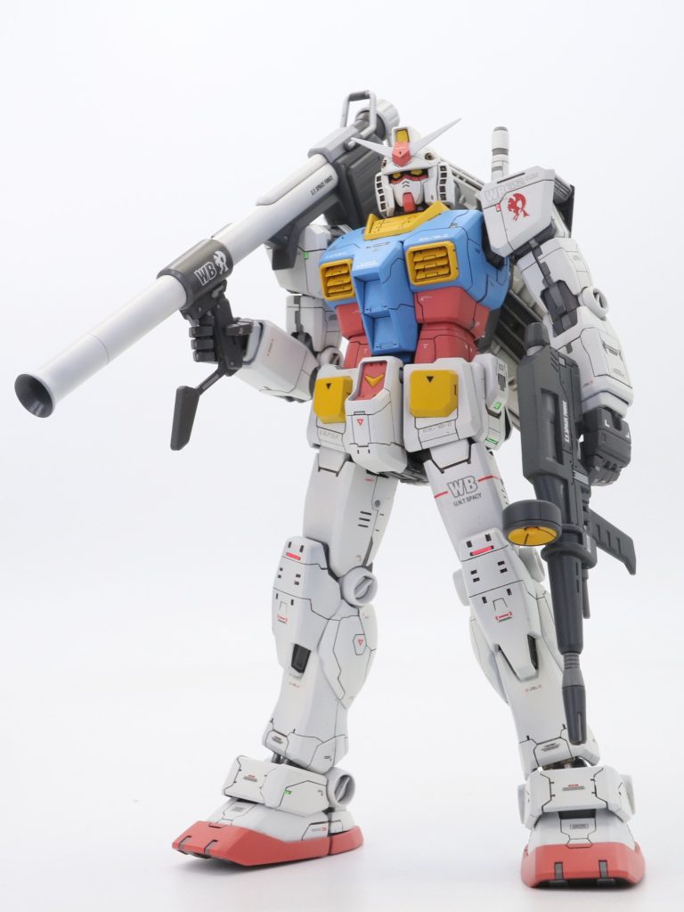 バズーカ＋ライフル装備全体のディテール彫り直しをメインに工作し、スミが綺麗に入るようにしました色合いは少し退色したような淡いカラーリングでまとめました