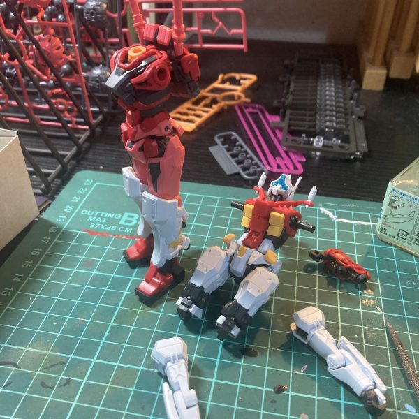 ブルーディスティニー1号機の設定を見た上でガンダムとのミキシングを決意したがかなりの苦労作業腕もミキシング可能か？
