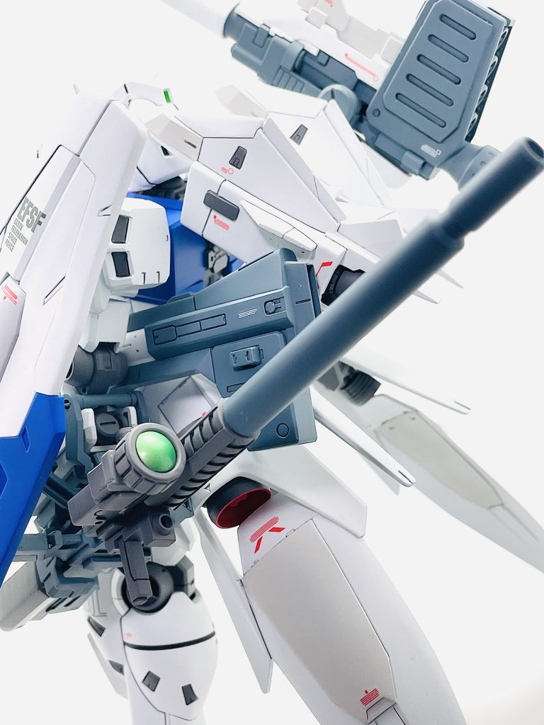 追加武装は、肩のキャノン、バズーカ、ロングライフル(いただきものの3Dプリント制)