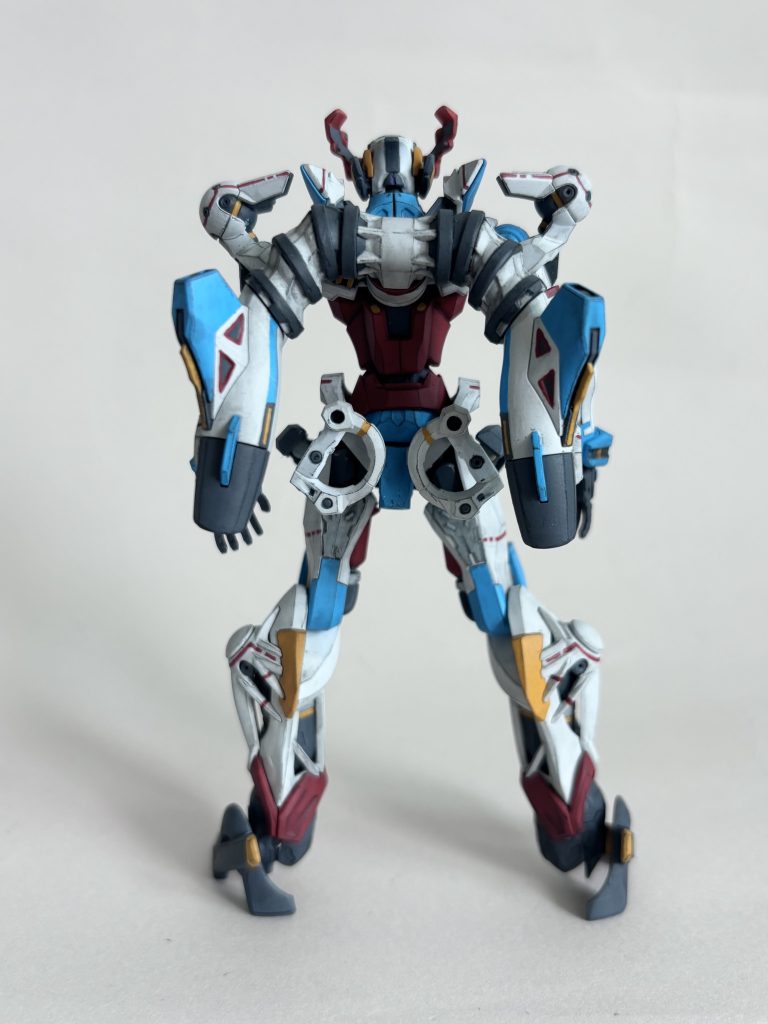 塗り分け箇所が多いのがこのシリーズの醍醐味かな。シールは使わずフリーハンドの筆塗りです。