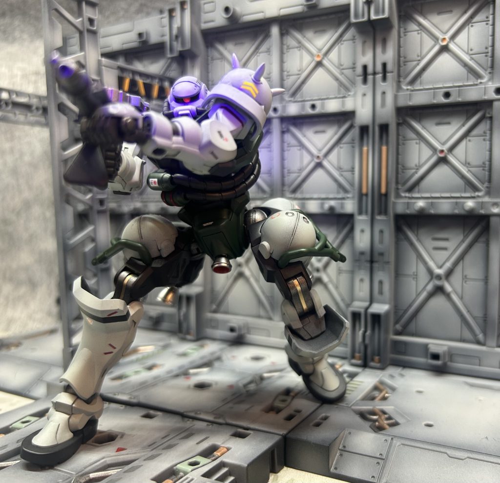 ザクマシンガン構えるのが下手です💧