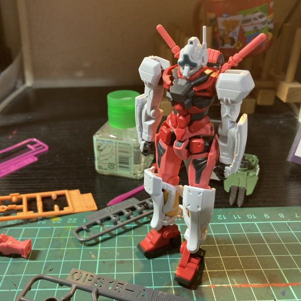 赤いガンダムとゲルググだけではBD1号機再現は厳しい！...ので...､30MMのパーツを使う事に！。BD1号機に近づけれるのか...？？（1枚目）