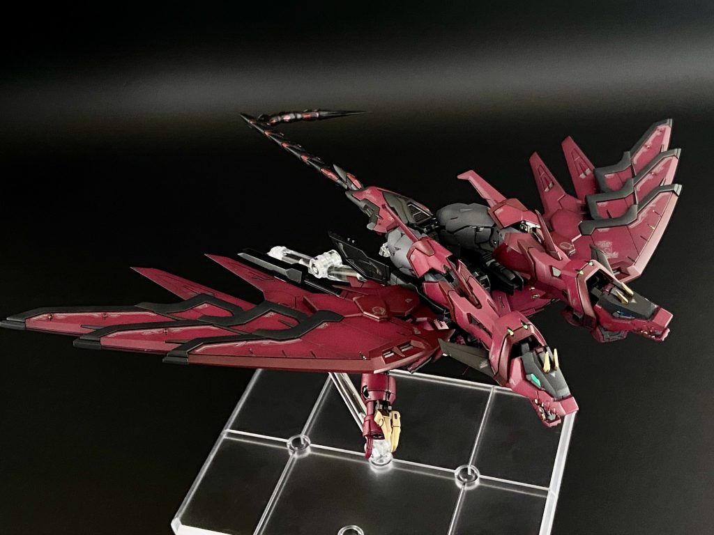 MA形態。シンプルな変形機構ですが、全塗装した後の変形は緊張感ありますね。