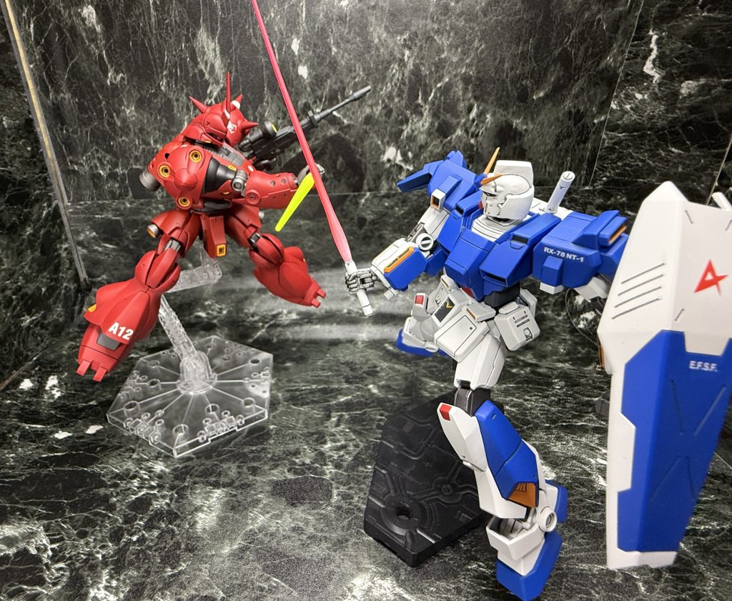 シャア『この機体ならば、ヤツともやりあえるか!?』アムロ『赤い機体、、、シャアか!』