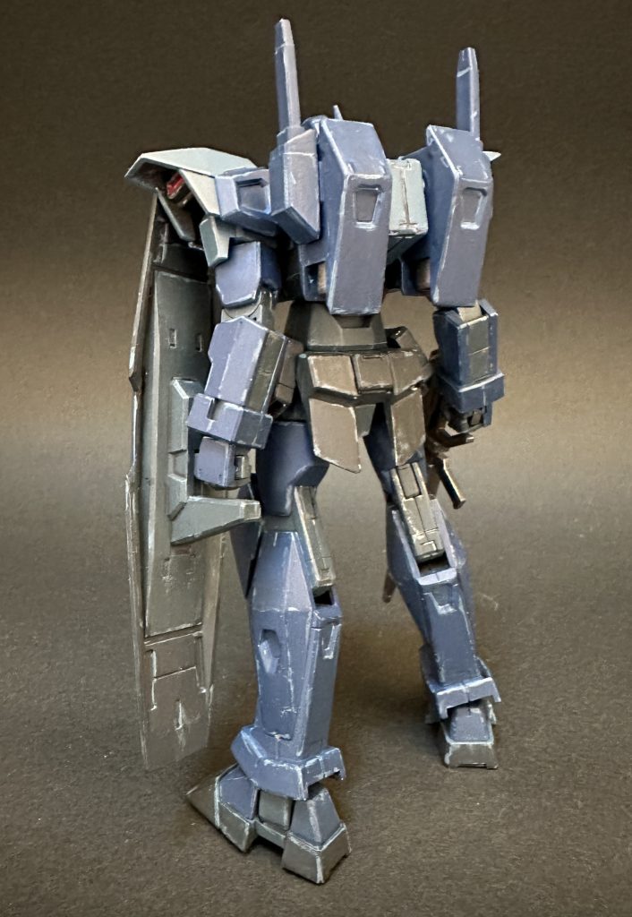 鉄血も水星も組みやすくて素晴らしいのですが、AGEのキットには全体的な堅牢さがあるのが特徴かなと思います。