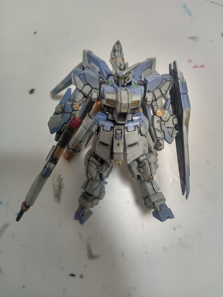 今回初めてガンダムアーティファクトを弄りましたが想像以上に細かい作業の連続で中々大変でした。普通に組むだけでも目にダメージが蓄積されます。