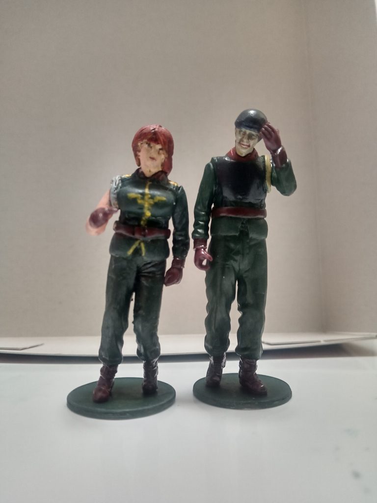 個性を出したくわざと身長差を出してみたりしました。顔に関しては今の自分ではこれ以上弄りよう無かったです^^;