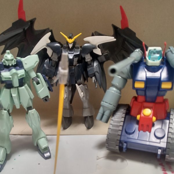 ここに三体のガンプラがあるじゃろ