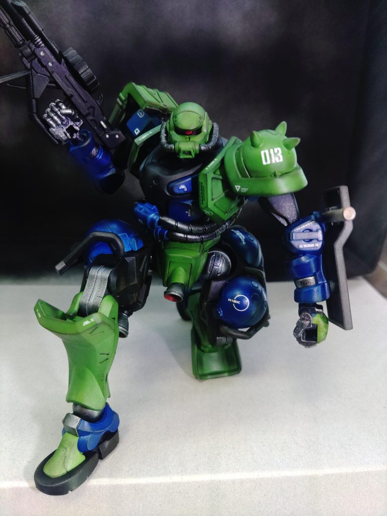 可動範囲は良かったですが、関節の作りが僕的にはちょっと苦手なタイプの作りでした😅