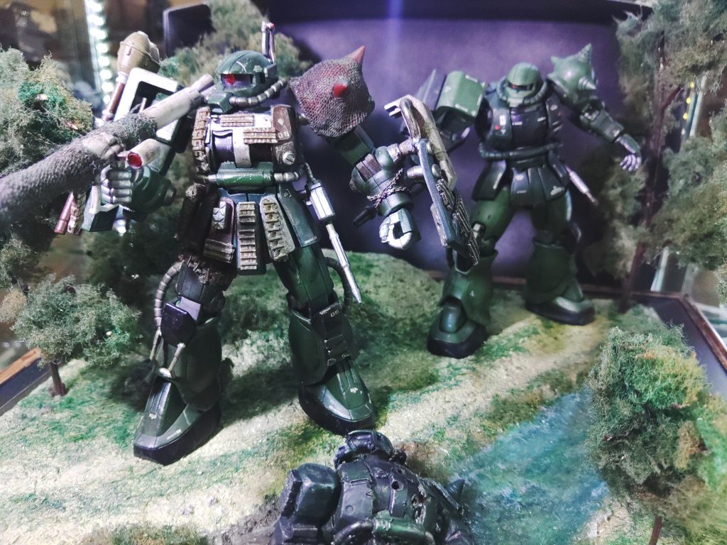 そんでもって前に投稿したガラクタのザクさんとのツーショットにするのが自分の中でお決まりです✌️😁🎶笑