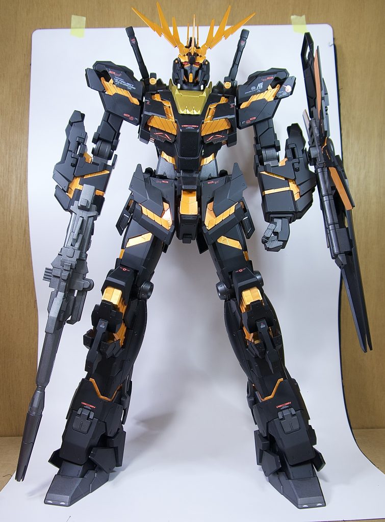 ボディは黒サフ(サフで2本使ってたからこれもうサフのまんまでいいや……と心が折れましたw)トップコートしっかりすれば問題無し!フレーム部分はホビーサーチさんのNXメタリックオレンジこれ1本でメタリック感と蛍光色が一つで出せるという物。結果としては今度からは買わないかなとシルバーの上から蛍光カラー吹けばこの質感になるので変わらない…高い割には…という感じ。フレームやライフルはガンメタサフボディ首部分はGXのラフゴールド