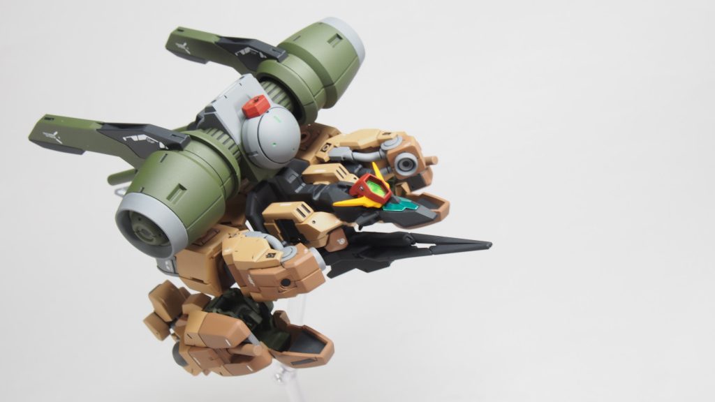 サポートメカにアーマーを取り付けている状態。