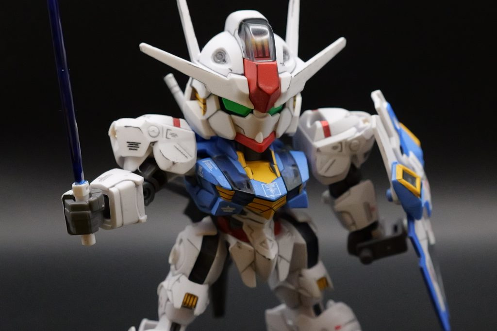 付属シールとデカール適当に貼ってます。