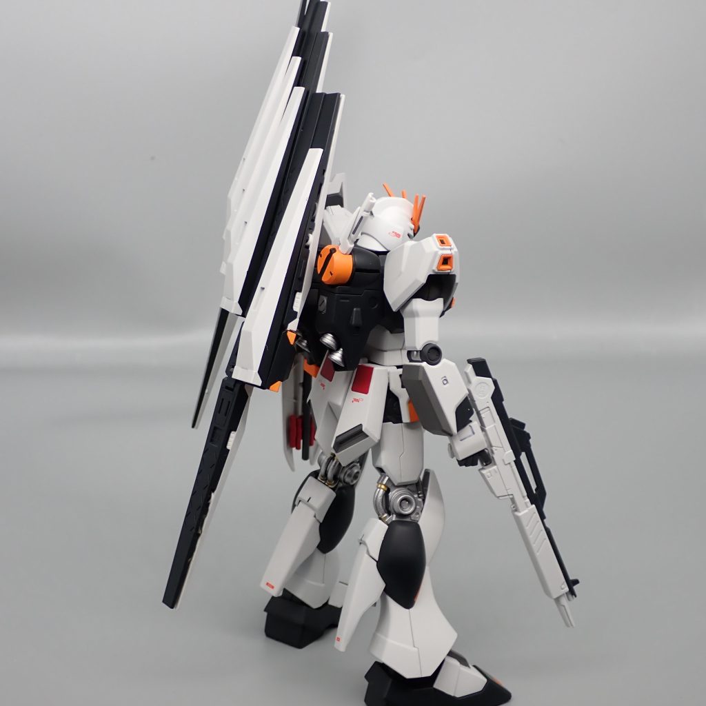 ニューガンダム–4枚目/制作者：アンジェロのプラモデル工房