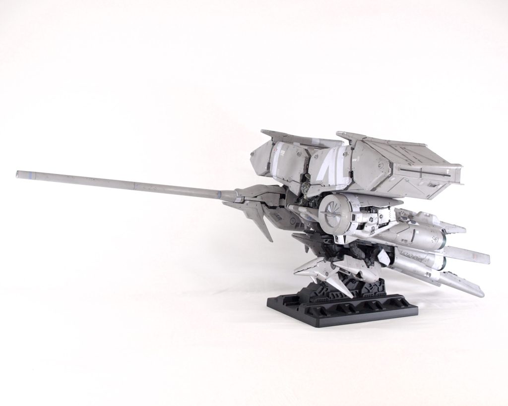 まずは全体像グレーを基調としてトーンを落とした塗装のっぺりした印象にならないようにディテールは要所要所であげています