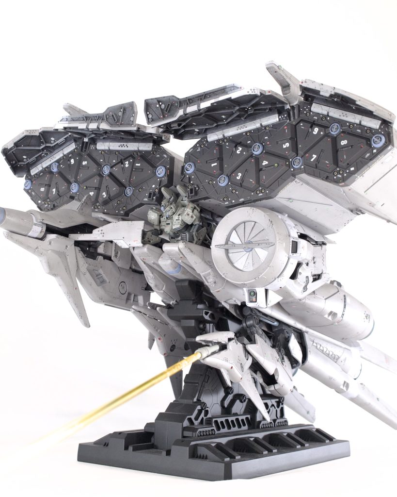 ハッチフルオープン各コンテナには左右ナンバリングを施していますハッチ裏にもガイドのナンバリングを施しています