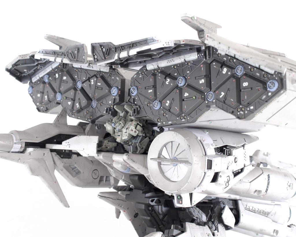 ウェポンコンテナの内側塗り分け等大変でした