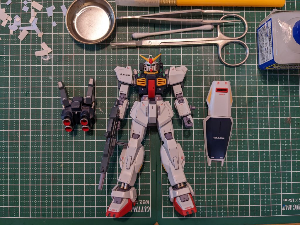 特に変わったことはしてません。他の人の作品を見て、小さいデカールをたくさん貼るようにしてみました。