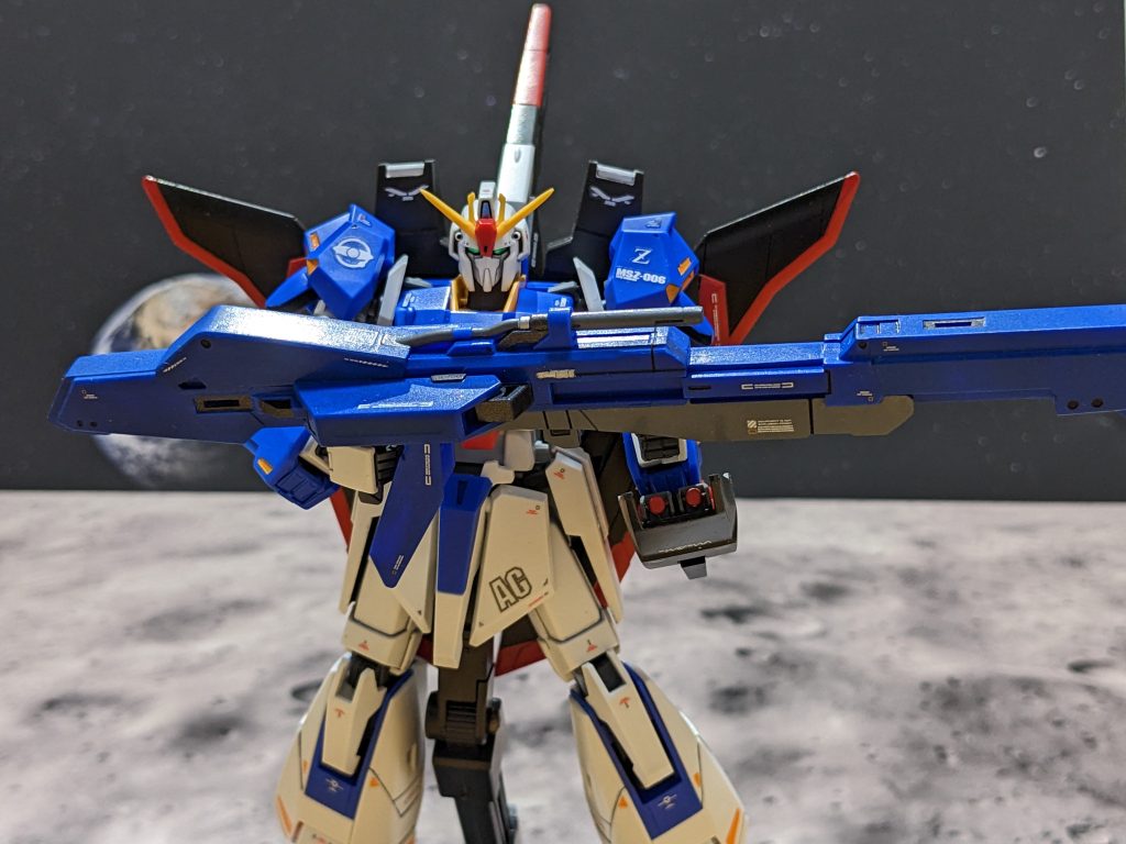 フライングアーマーの羽が開いたり、背中の長いのが持ち上がったりして姿勢制御されるのが好きです。