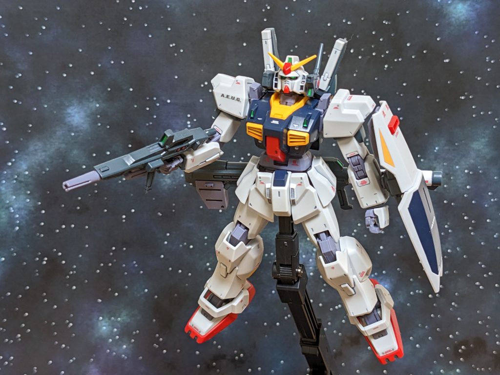 宇宙の背景だと、黒いディスプレイベースが目立たなくていいですね。