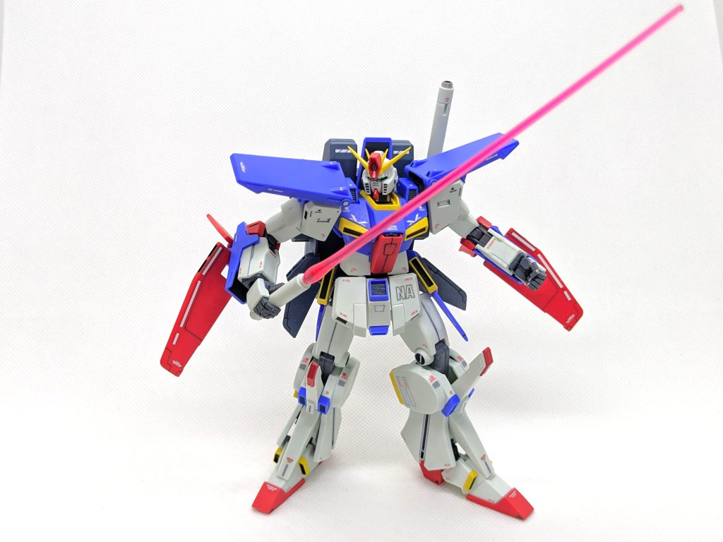 このキットは、サーベルを片方にしか持てないのが本当に残念。