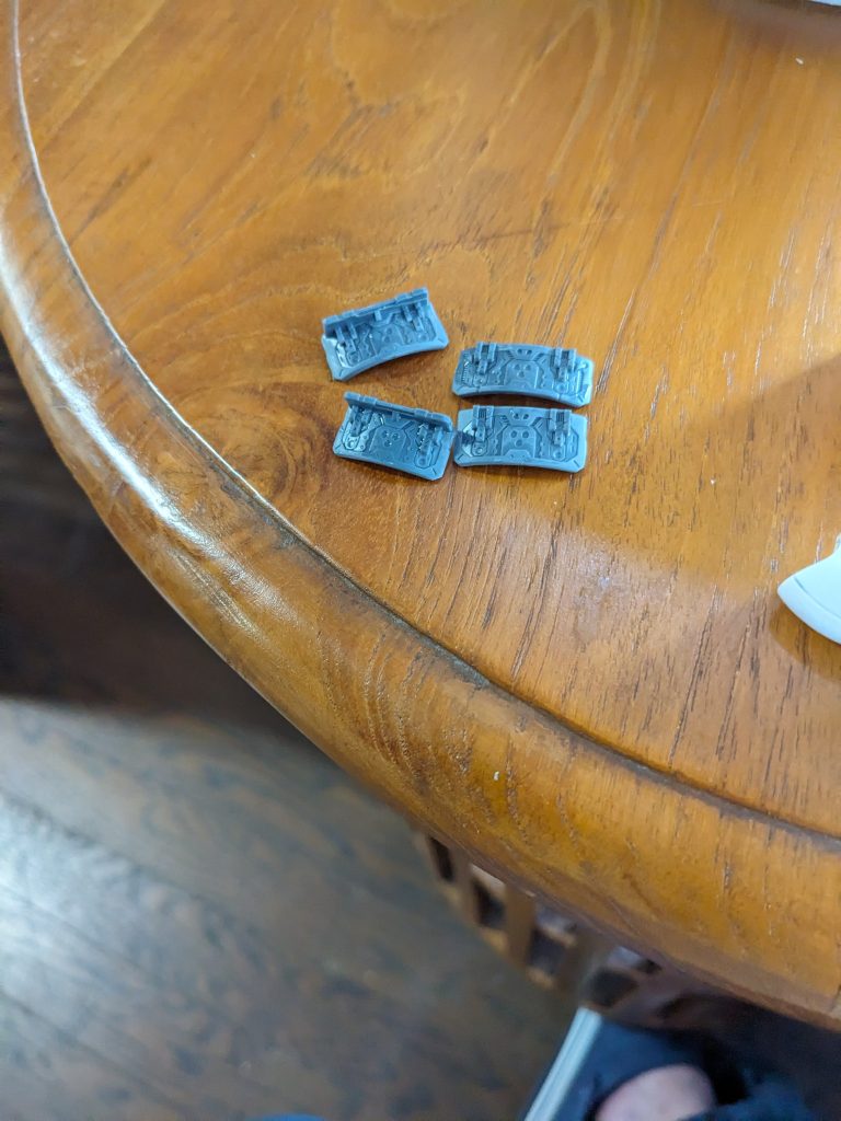 鎧状の装甲はMSGをそのまま使っています。在庫がなくなったので、また見つけたら確保しておきたい商品です。