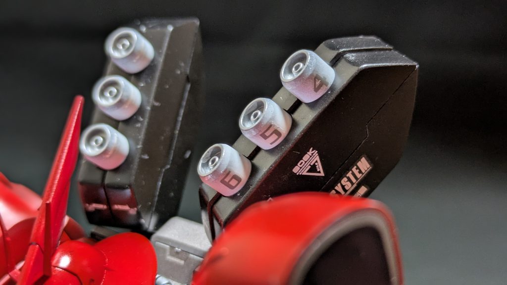 反省点多数でもお気に入り箇所なんかもあるわけで、ファンネル＆ラックは結構格好良く仕上がったんではないかと思います。特にナンバリングがお気に入り