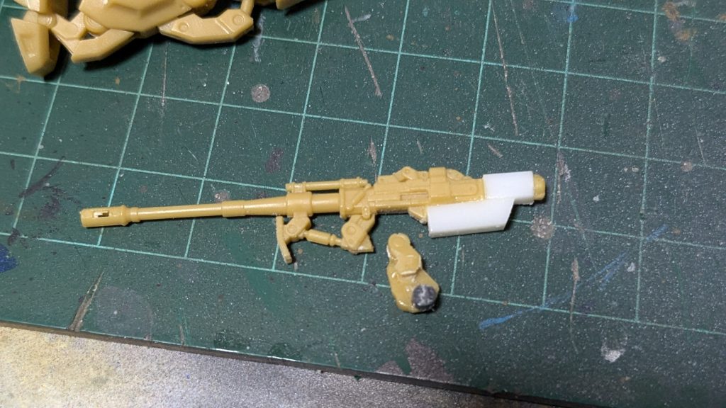 今回もキャノン砲の下部関節？は折りました。ええ両方共です。今の所ここの折れる確立は100％です。ただ、ここ最近妖怪パーツ隠しには遭遇してませんね。ZZからザクキャノン２回分会って無いのでなかなかの幸運ですｗ