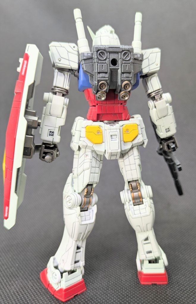 バックショット✨️ あ、バーニアも変更してます👍️さすがに一体成型のバーニアは放置できず(笑) コトブキヤのパーツで新調しました✨️