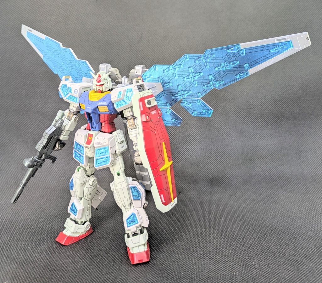 サムネの正面ショット✨️ 思ったより意外な大きさ👍️ でもこのバックパックの大きさだとさすがに…