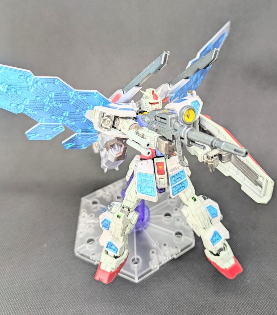 キャノン展開からの〜、 宇宙空間にてライフルショット✨️