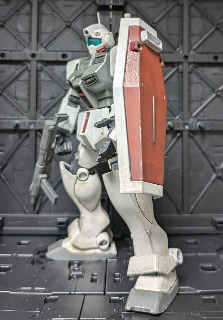 脛の合わせ目だけはかろうじて消えてるっぽい。がんばった当時の自分。