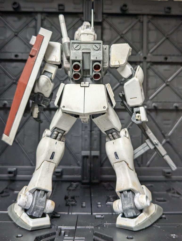 あ、足裏は合わせ目消えてないし、後頭部のモニター塗ってない。頑張ってないぞ当時の自分。