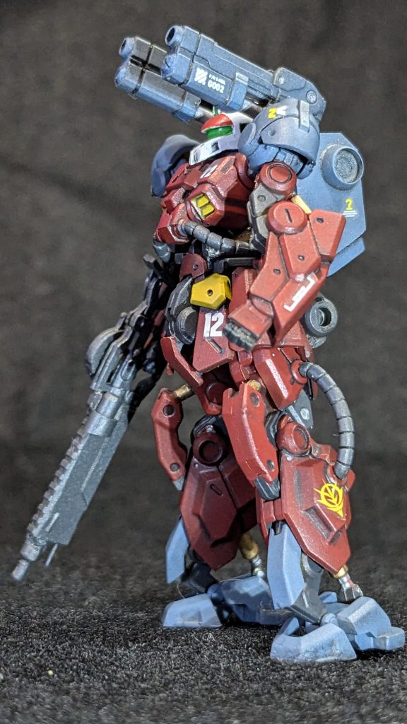 基本の赤はいつものシナンジュレッド、頭部の白は横にあったＺＺ用に作った白+青微量、黄色はキャラクターイエロー（多分+白）、肩＆ランドセルは何かミディアムブルーっぽい色+グレー系です。もうその場でささっと作ったので覚えてないどす。キャノン砲は昔ジャイアントバズ用に作った物です。 