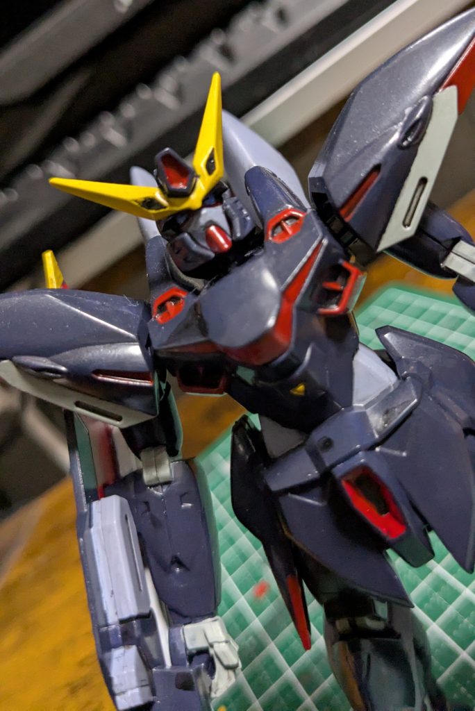 というわけでSEEDコレクションシリーズ。難関の4体目、ブリッツガンダムでした。あ、腰の塗り分け間違ってる。まあいいか。初期GAT-Xシリーズも残り1体。まあここまで来ちゃったので次も塗りますとも!