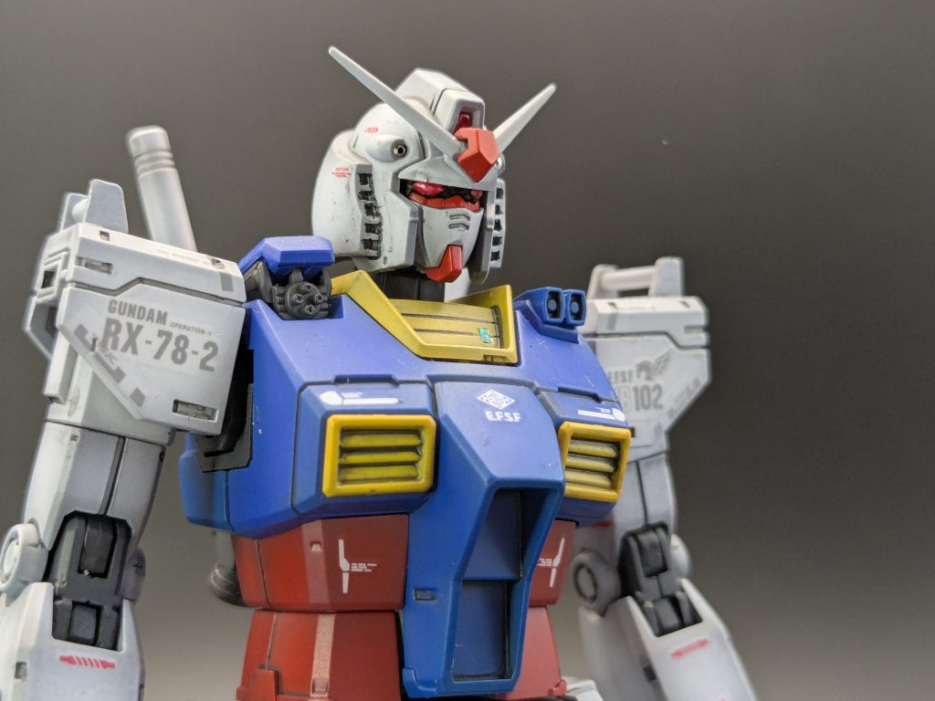 ツインアイはあえてのピンクです漫画でのインパクトが強すぎて、コレ以外考えられなかったくらい