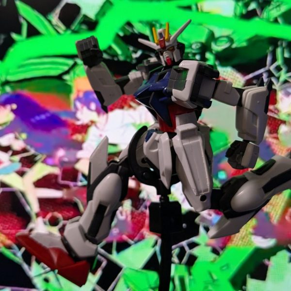 SEEDコレクションシリーズ ストライクガンダム 雑に肘膝稼働!