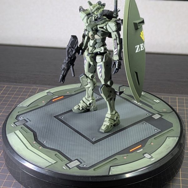ジオン軍格納庫風の回転台アレンジ制作