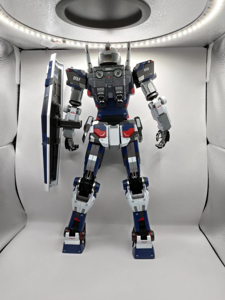 なんか撮影ブースが、傾いてるのか上手く立たせられなかった…あと本体作成から1年以上経っているので若干関節が緩くなってました。