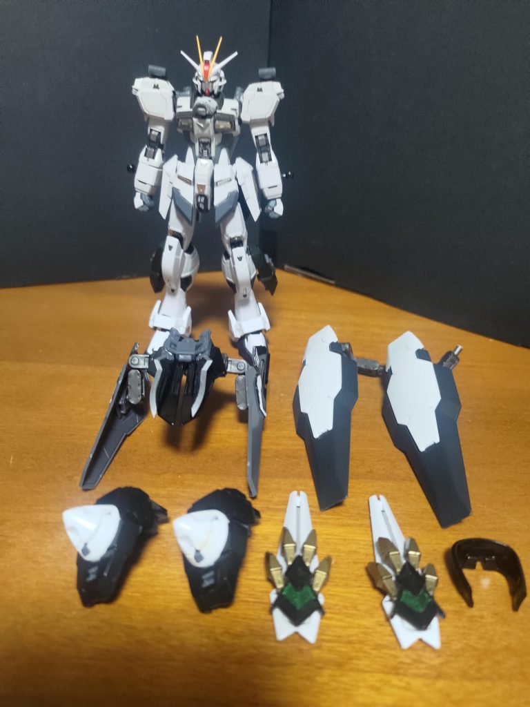 インパルスガンダムと追加装甲。