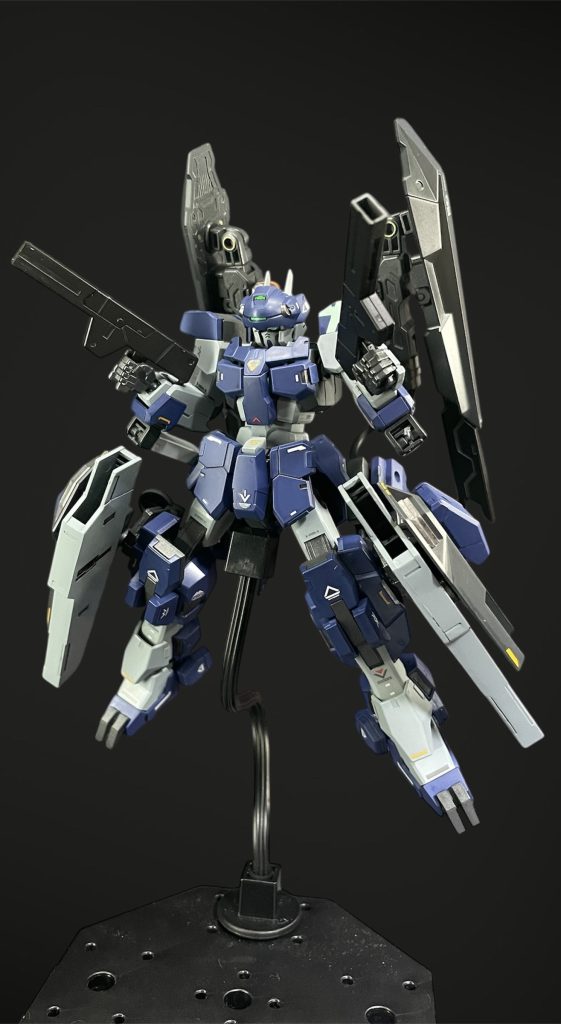 たまたまお互い、ロックオンのキットを持っていたのでmashさんはデュナメスを、私はサバーニャを使って雰囲気を揃えてみようと話が決まり、荒削りながら勢いで作ったあのマーリックをいつかリベンジしたいと思っていたので、今がまさにその時だっ！っと心に決めて挑みました😊